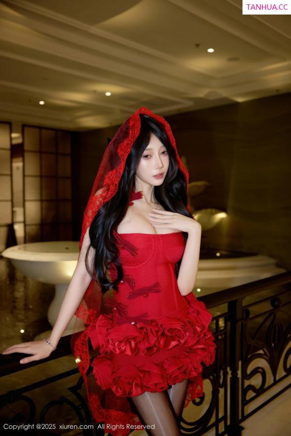 玥儿玥  [XiuRen]高清写真图 2025.12.22 No.11136 玥儿玥er 圣诞主题第29张图片